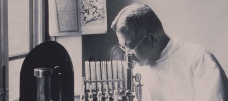 創立者北里柴三郎